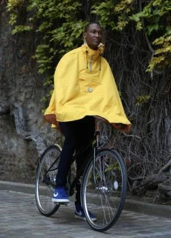 Cape De Pluie Vélo - Le Temps Des Grenouilles -Vêtements Soldes Magasin cape de pluie velo le temps des grenouilles 2