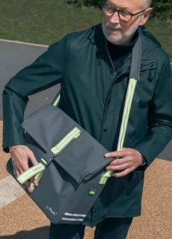 Cartable Porte-bagages Vélo Robin - GoFluo -Vêtements Soldes Magasin cartable porte bagages velo robin gofluo 3