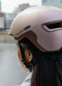 Casque De Vélo Urbain Lumineux Hud-Y ACE - ABUS -Vêtements Soldes Magasin casque de velo urbain lumineux hud y ace abus 5