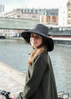 Chapeau Vélo Imperméable Southwestern - Maium Amsterdam -Vêtements Soldes Magasin chapeau velo impermeable southwestern maium amsterdam 3