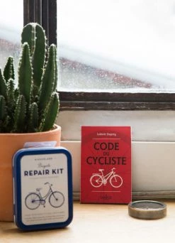 Kit De Réparation Vélo Du Cycliste - Kikkerland -Vêtements Soldes Magasin kit de reparation velo du cycliste kikkerland 3