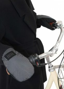 Moufles Vélo Chaudes Et Réfléchissantes - Weathergoods Sweden -Vêtements Soldes Magasin moufles velo chaudes et reflechissantes weathergoods sweden 3