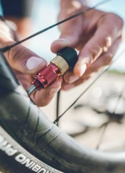 Pompe à Pied Vélo Sport Floor Drive - Lezyne -Vêtements Soldes Magasin pompe a pied velo sport floor drive lezyne 4