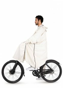 Poncho à Manches Cycliste Urbain - Maium Amsterdam -Vêtements Soldes Magasin poncho a manches cycliste urbain maium amsterdam 2