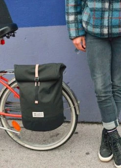 Sac à Dos Vélo Compact Porte-bagages - MeroMero -Vêtements Soldes Magasin sac a dos velo compact porte bagages meromero 3