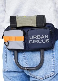 Sacoche Vélo Polyvalente Réfléchissante - Urban Circus 9 Sacoche Vélo Polyvalente Réfléchissante - Urban Circus -Vêtements Soldes Magasin sacoche velo polyvalente reflechissante urban circus 3