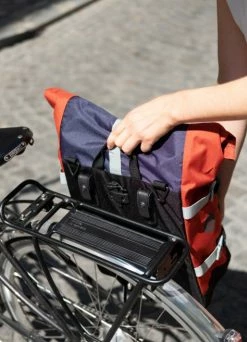 Sacoche Vélo Urbaine Imperméable - AGU -Vêtements Soldes Magasin sacoche velo urbaine impermeable agu 2