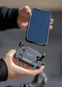 Support-smartphone Vélo Ajustable - SP Connect 7 Support-smartphone Vélo Ajustable - SP Connect -Vêtements Soldes Magasin support smartphone velo ajustable sp connect 2